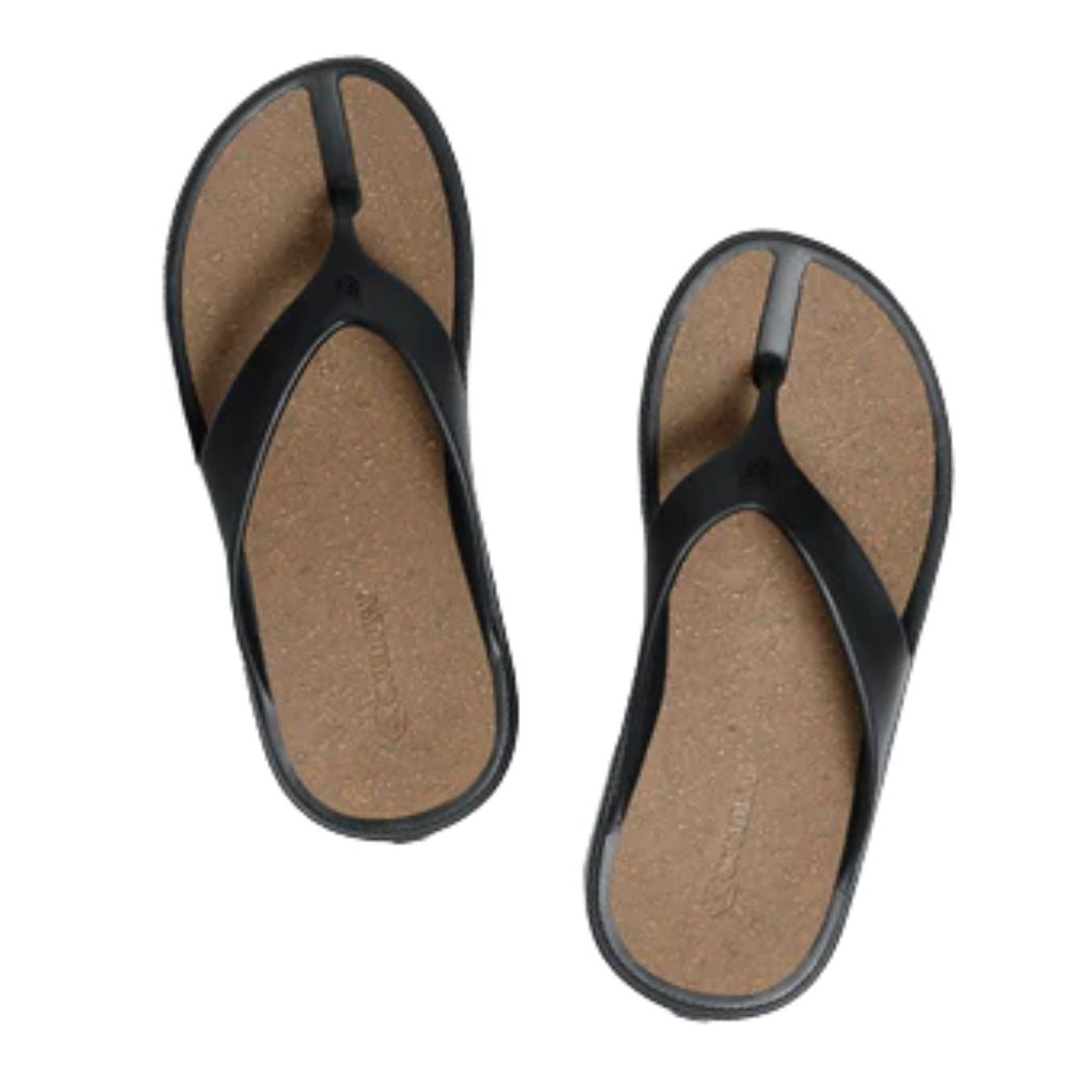 Cariuma Ibitu Thongs Black