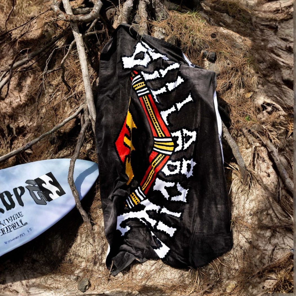 Billabong Otis Arch Towel Black