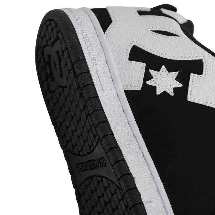 DC Court Graffik Black