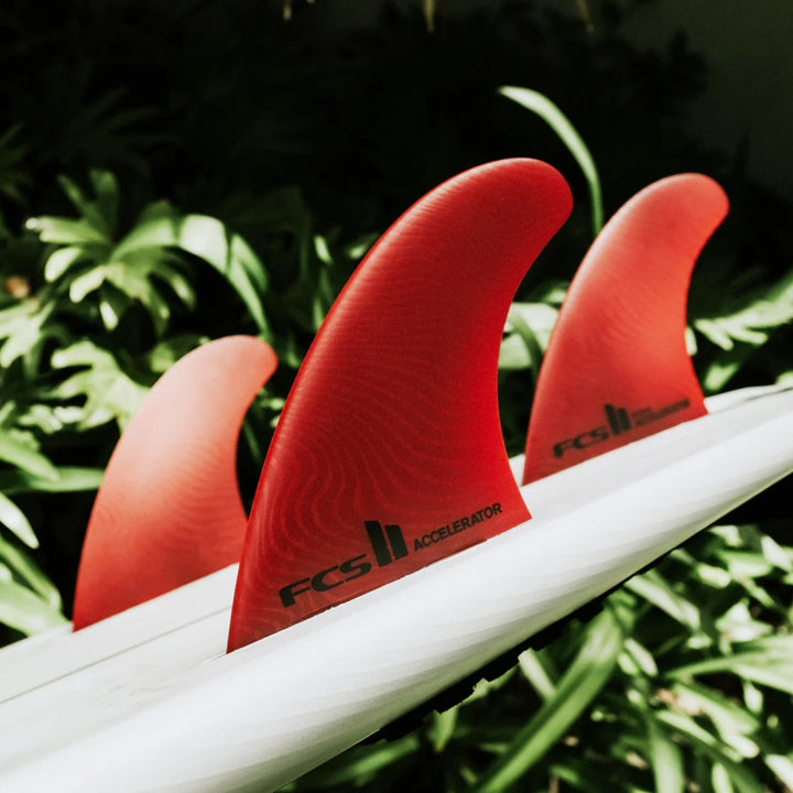 FCS II Accelerator Neo Glass Medium Red Tri Fins 