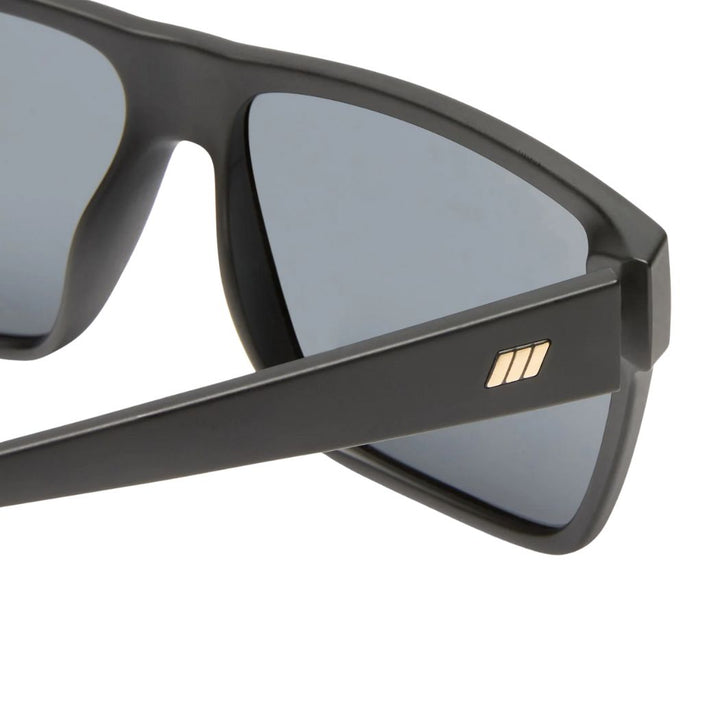 Le Specs Dark Magic Black