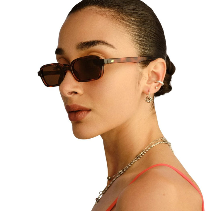 Le Specs Pilferer Toffee Tort