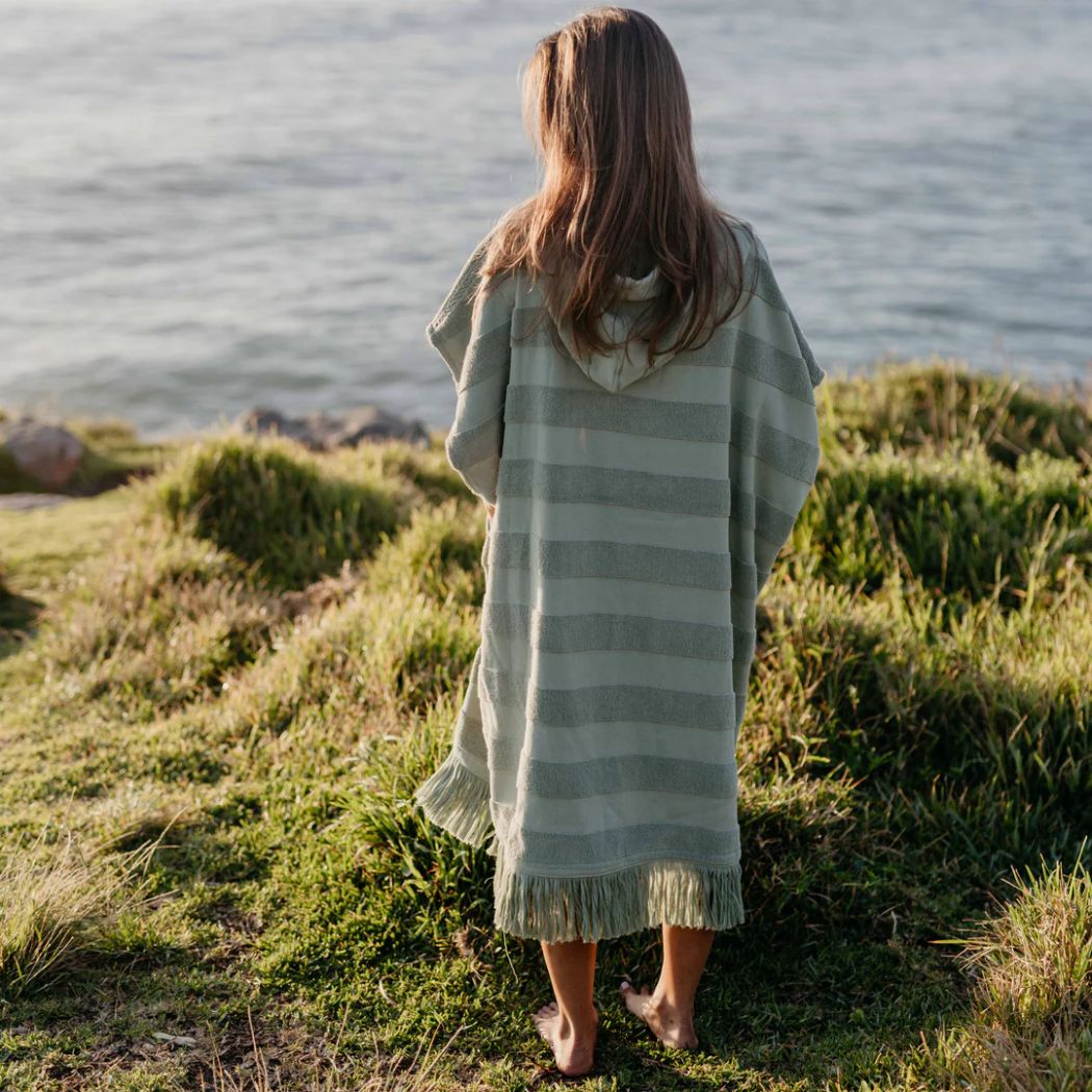 Ocean And Earth Ladies Layz Poncho Sage