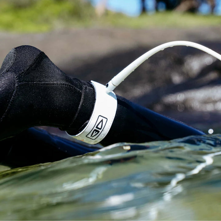 Ocean and Earth Slimline Ultra Pro Comp ONE XT 6 0 Leash