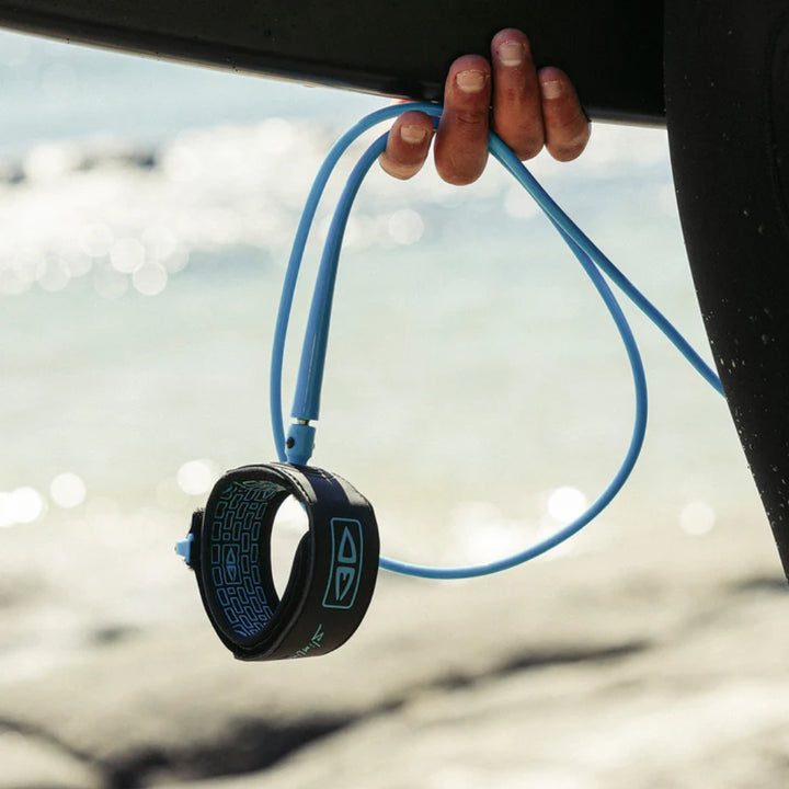 Ocean and Earth Slimline Ultra Pro Comp ONE XT 6 0 Leash