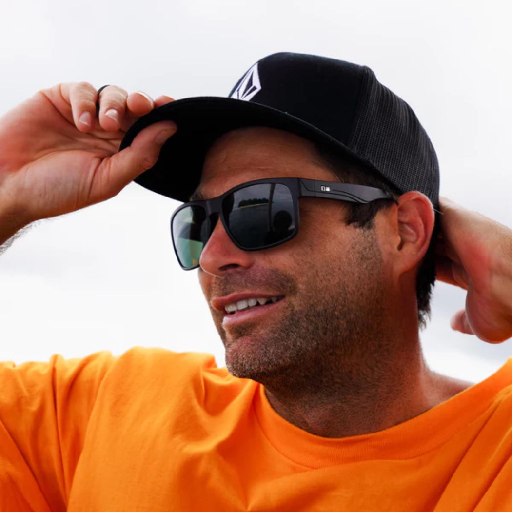 Otis Rambler Matte Black Grey