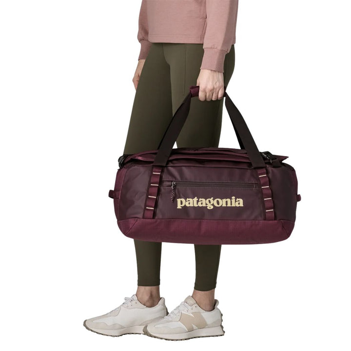 Patagonia Black Hole Duffle 40L Berry Fig
