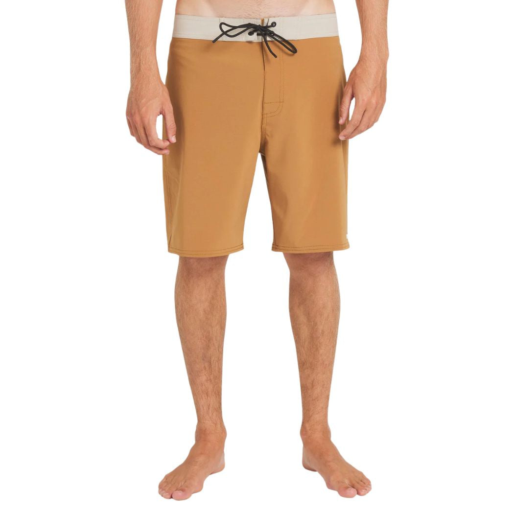 RVCA VA Trunk Solid Camel