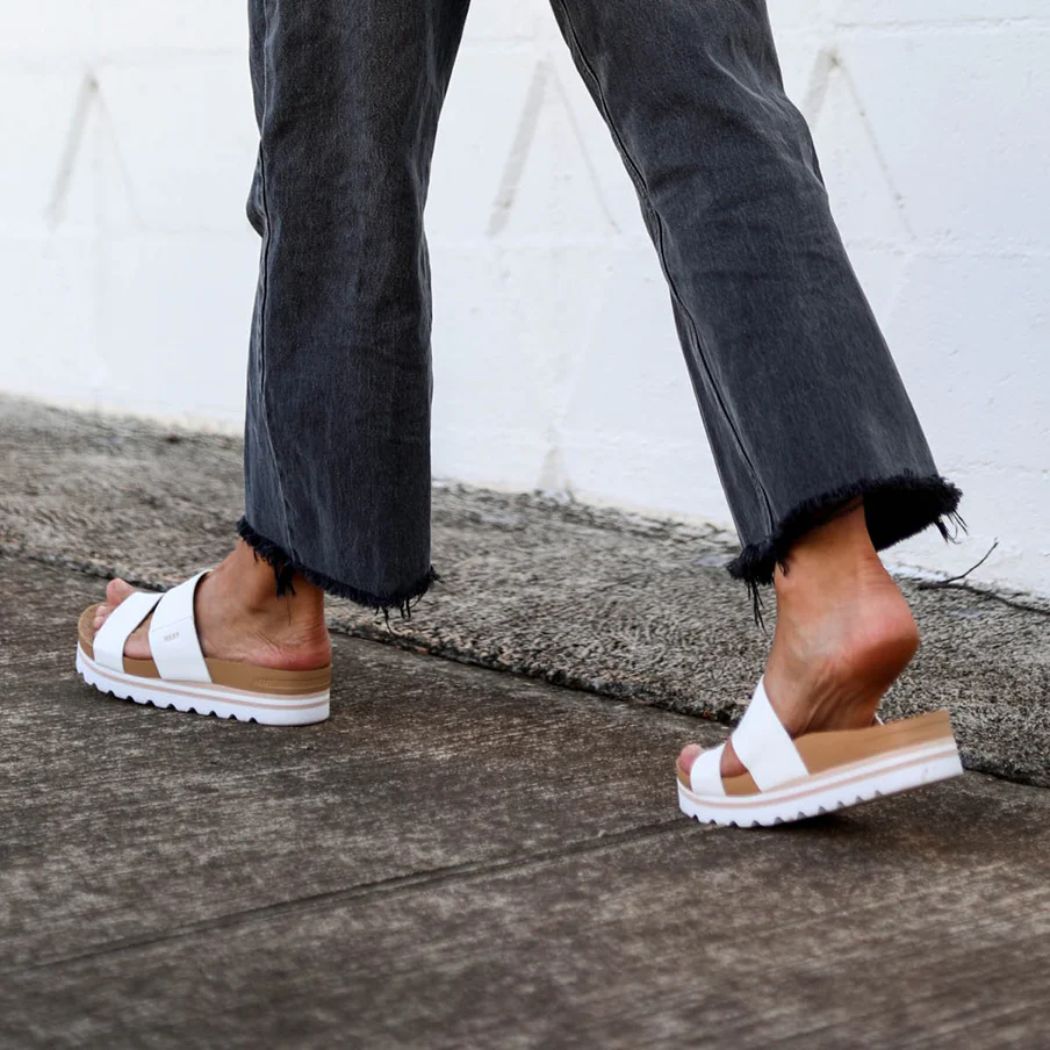 Reef Cushion Vista Hi Cloud