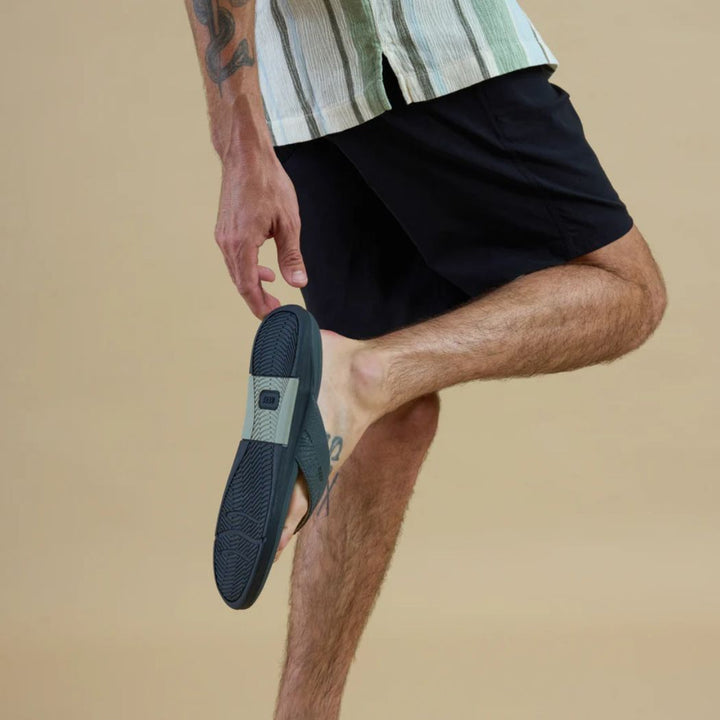 Reef Offshore Thongs Grey Black Tan