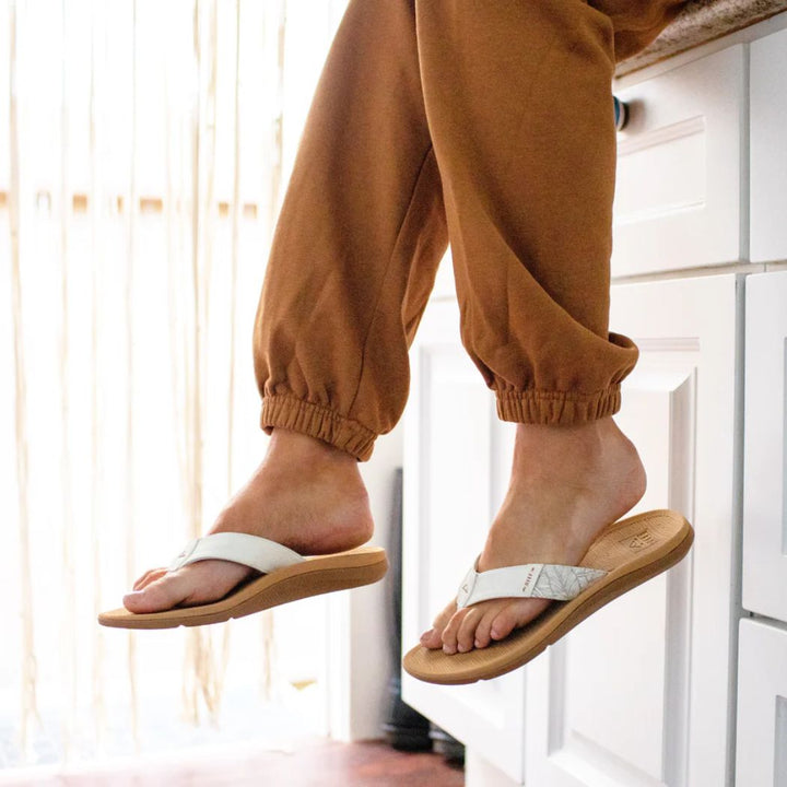 Reef Santa Ana Cloud Thongs