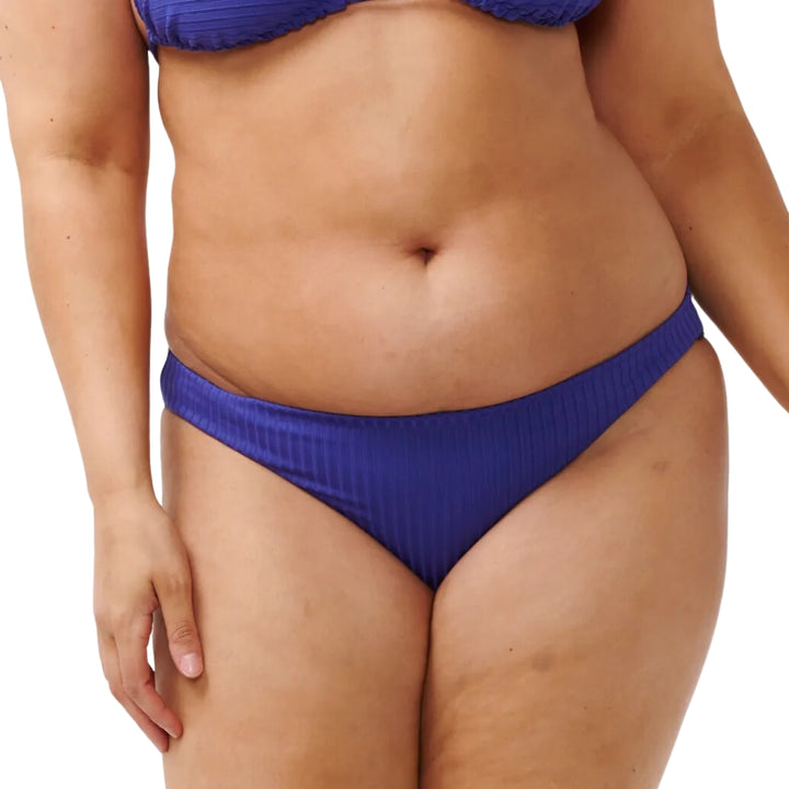 Rip Curl Premium Surf Cheeky Pant Wild Berry
