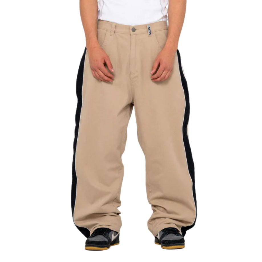 Rusty Flip Daddy Taped Pant Abbey Stone