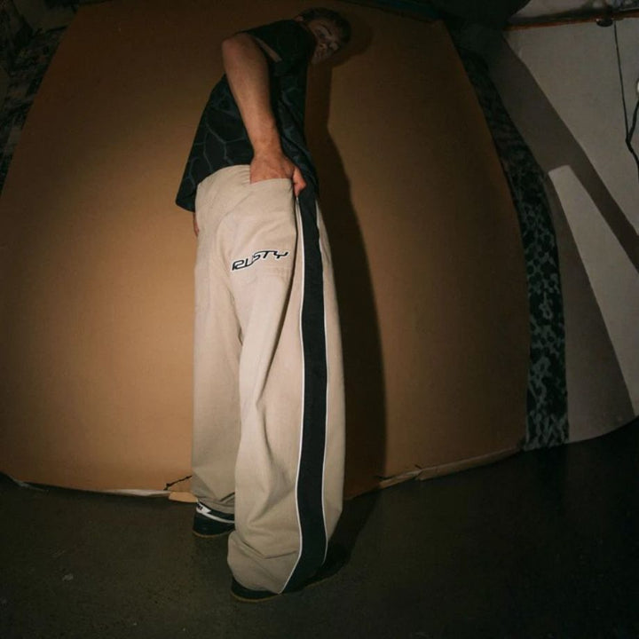 Rusty Flip Daddy Taped Pant Abbey Stone