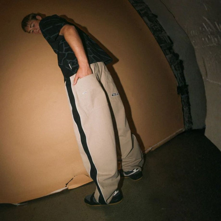 Rusty Flip Daddy Taped Pant Abbey Stone